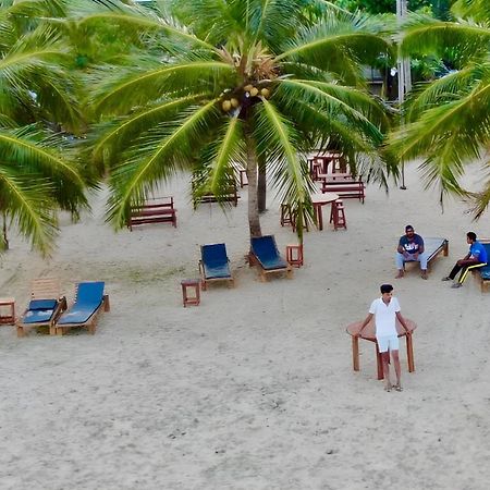 Aqua Marine Beach Hotel Калкудах Екстер'єр фото