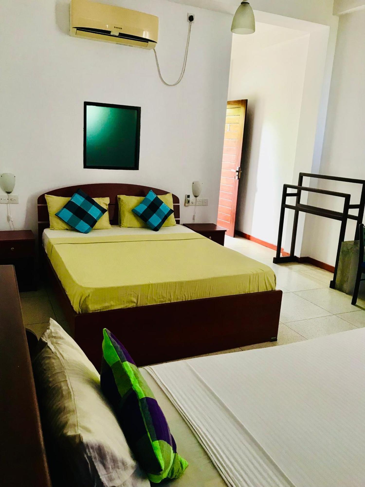 Aqua Marine Beach Hotel Калкудах Екстер'єр фото